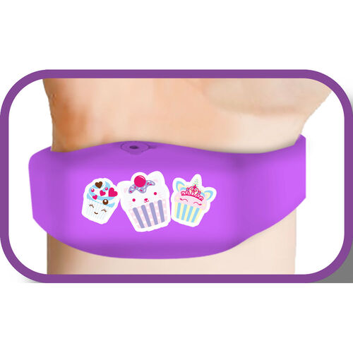 Children's bracelet with dispenser for hand sanitizer gel 'Cuddle cup'